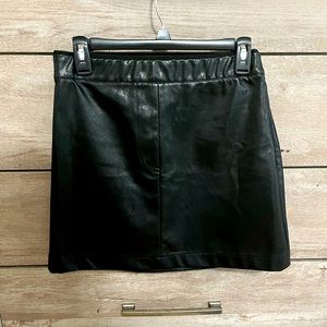 Boutique Black mini Leather Skirt